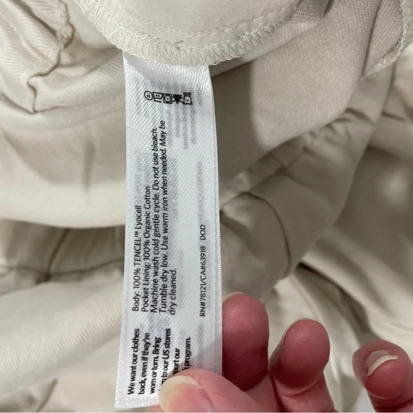 New Eileen Fisher Soft Twill Pleated Tapered Pant - Picture 4 of 10